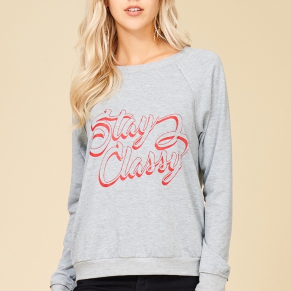 ❤️Host Pick❤️ Crescent Gray Pullover Top